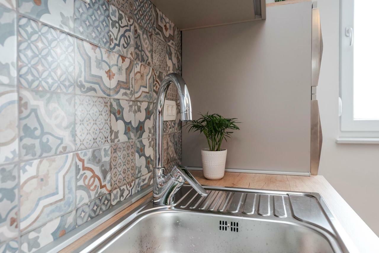 Seven Apartman Apartment Zadar Ngoại thất bức ảnh